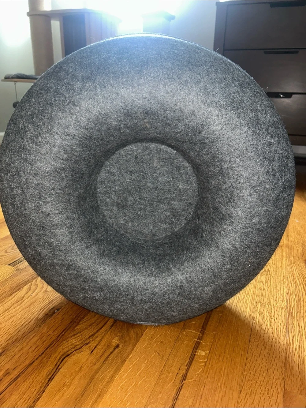 Cozy Gray Felt Donut Pet Bed - Comfortable Hideaway